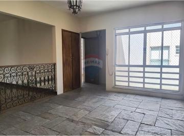 Apartamento · 261m² · 3 Quartos · 2 Vagas · Amplo Apartamento para Locação no Centro de Bragança Paulista.