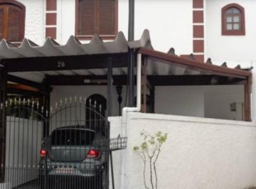 Casa · 241m² · 3 Quartos · 2 Vagas · Casa em Condomínio no Jardim Alvorada
