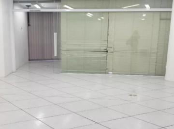 Comercial · 70m² · Conjunto Comercial à venda na Sé com 70m² 2 banheiros