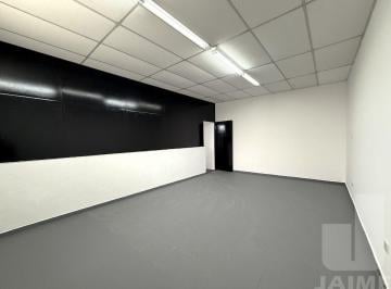 Comercial · 380m² · Galpão Reformado 400m² útil Mezanino 2 banheiros Pé direito alto Entrada de energia trifásica.