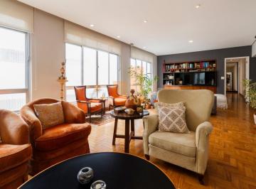 Apartamento · 212m² · 3 Quartos · 1 Vaga · Apartamento ensolarado e arejado com 3 dormitórios sendo 1 suíte e 1 vaga - Bela Vista