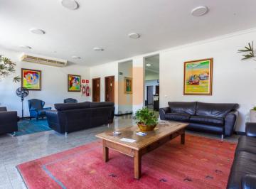 Comercial · 673m² · 4 Vagas · Ampla casa comercial ideal para clínica no Pacaembu!