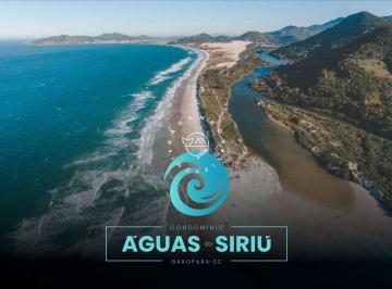 Casa · 270m² · 4 Quartos · 1 Vaga · Condomínio Águas do Siriú. Casa 06