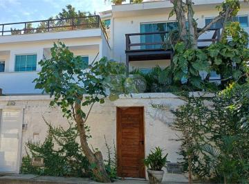 Casa · 80m² · 1 Quarto · 1 Vaga · Condomínio com 1 quartos à venda em Tucuns - RJ