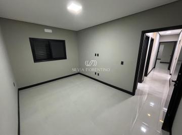 Foto 01 · Casa em Condomínio de Luxo em Piracangaguá, Taubaté-SP: 3 Quartos, 1 Suíte, 3 Banheiros, 2 Vagas, 18