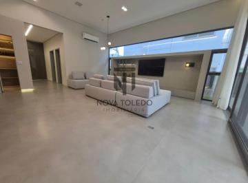 Casa · 530m² · 3 Quartos · 4 Vagas · Casa Térrea - Condomínio Reserva das Figueiras - Mobiliada