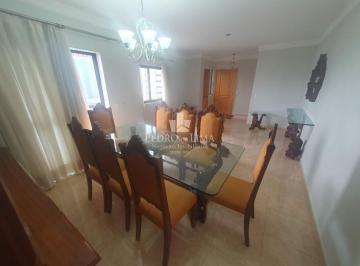 Apartamento · 119m² · 3 Quartos · 2 Vagas · Apartamento localizado numa das melhores ruas do Tatuapé com 118 m², 3 quartos e 2 vagas.