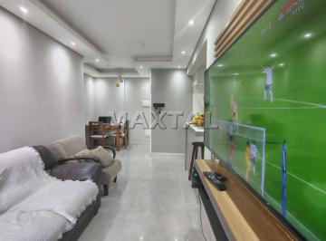 Apartamento · 55m² · 2 Quartos · 2 Vagas · Apartamento à venda na Vila Aurora com 2 dormitórios, sendo um suíte com armários.