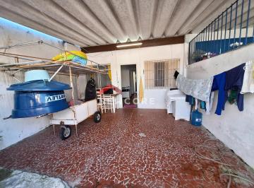 Casa · 45m² · 1 Quarto · 2 Vagas · Casa em  Rua Comandante Rodolfo Coelho da Silva - Caiçara - Praia Grande/SP