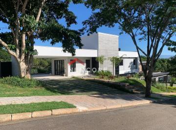 Casa · 300m² · 4 Quartos · 4 Vagas · Casa de condomínio em  Rua Alcides dos Santos - Chácara São Félix - Taubaté/SP