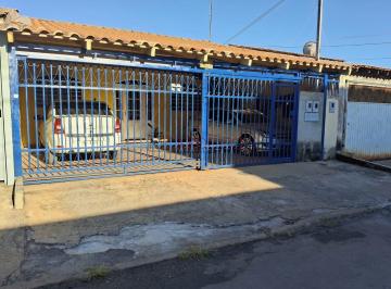 Casa · 144m² · 3 Quartos · 3 Vagas · Vendo casa 3 quartos, qno 3 setor O, aceita financiamento