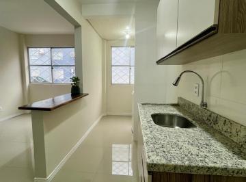 Apartamento de 2 quartos, Florianópolis · Apartamento 2 dormitórios a venda Coqueiros