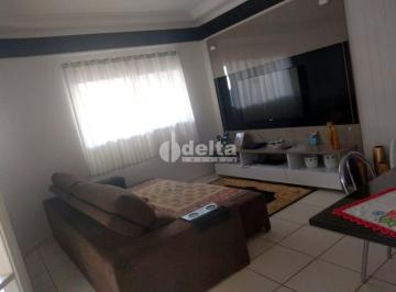 NULL · Casa Residencial Padrão em Uberlândia