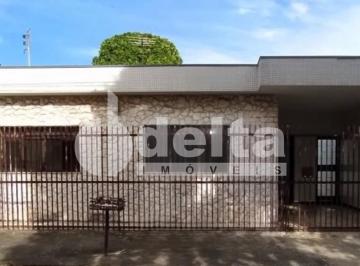 NULL · Casa Comercial disponível para Venda no bairro Martins em Uberlândia-MG