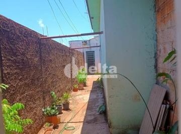 NULL · Terreno disponível para venda no bairro Carajás em Uberlândia-MG