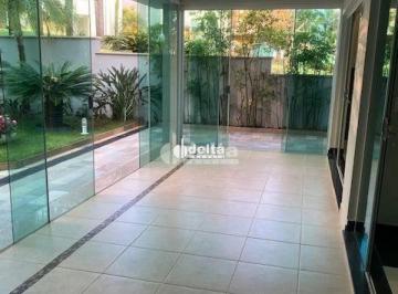 Casa · 403m² · 4 Quartos · 2 Vagas · Casa no condomínio Paradiso Ecológico disponível para locação e venda em Uberlândia-MG
