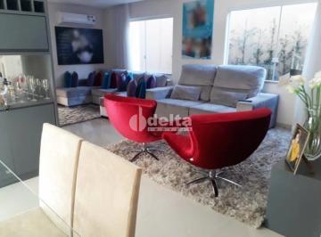 NULL · Casa residencial com 3 quartos sendo 1 suíte, disponível para venda no bairro Ja