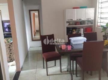 NULL · Casa residencial disponível para venda no bairro Luizote de freitas em Uberlândia MG