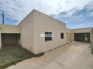 Casa · 360m² · 3 Quartos · 2 Vagas · Casa com 2 quartos disponível para venda e locação no bairro Jardim Ipanema em Uberlândia-MG.