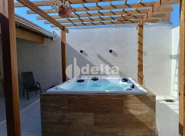 NULL · Casa residencial disponível para venda no Bairro Jardim Europa em Uberlândia-MG