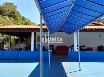 Casa · 5000m² · 6 Quartos · 10 Vagas · Apartamento com 6 quartos sendo 2 suíte disponível para venda no bairro Mansões Aeroporto em Uberlân