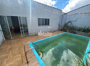 Casa · 348m² · 3 Quartos · 3 Vagas · Casa residencial disponível para venda no bairro Santa Mônica em Uberlândia-MG