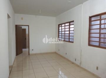 Casa · 119m² · 5 Quartos · 1 Vaga · Casa com 5 quartos disponível para locação no bairro Santa Mônica em Uberlândia-MG