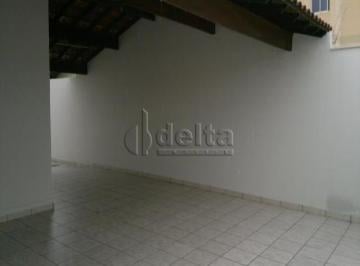 NULL · Casa Residencial disponível para venda no bairro Santa Mônica em Uberlândia-MG