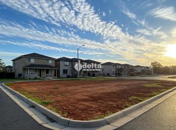 Comercial · 1700m² · Área de esquina disponível para venda 1.700 m² no bairro Saraiva em Uberlândia-MG