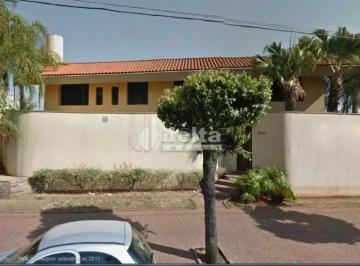 Comercial · 1575m² · 5 Quartos · Casa Comercial disponível para venda no bairro Saraiva em Uberlândia-MG