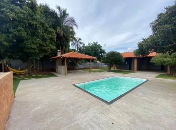 Rural · 2000m² · 3 Quartos · 10 Vagas · Chácara disponível para venda no bairro Morada Nova em Uberlândia-MG.