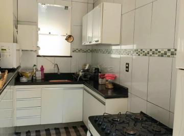 Casa · 300m² · 3 Quartos · 2 Vagas · Casa com 3 quartos disponível para venda no bairro Segismundo Pereira em Uberlândia-MG