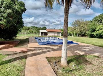 Casa · 5000m² · 6 Quartos · 7 Vagas · Casa em condomínio com 6 quartos sendo 3 suítes disponível para venda no bairro Morada do Sol em Ube