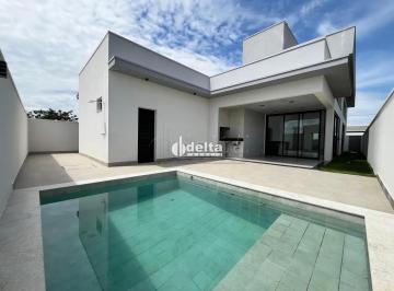 Casa · 390m² · 3 Quartos · 2 Vagas · Casa em condomínio com 3 suítes disponível para venda no bairro Jardim Botânico em Uberlândia - MG.
