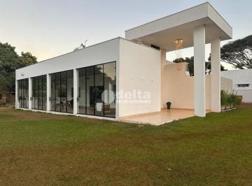 NULL · Casa residencial disponível para venda no bairro Mansões Aeroporto em Uberlândia-MG