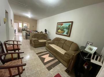 Casa · 300m² · 3 Quartos · 1 Vaga · Casa disponível para venda no bairro Segismundo Pereira em Uberlândia-MG.