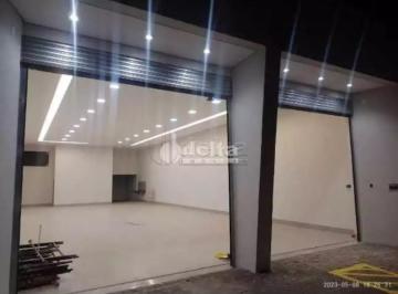 Comercial · 230m² · 3 Vagas · Loja disponível para venda no Bairro Alto Umuarama em Uberlândia-MG