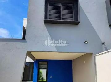 Casa · 126m² · 2 Quartos · Casa disponível para locação no bairro Aclimação em Uberlândia-MG.