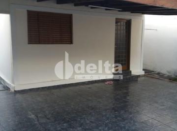 NULL · Casa Residencial disponível para venda no bairro Martins em Uberlândia-MG
