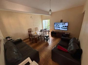 Casa · 300m² · 5 Quartos · 3 Vagas · Casa disponível para venda no bairro Santa Rosa em Uberlândia-MG