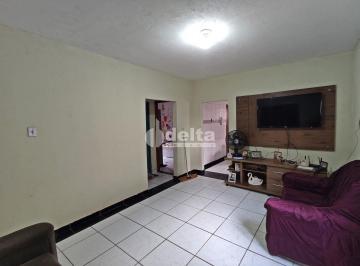 NULL · Casa Residencial Padrão em Uberlândia