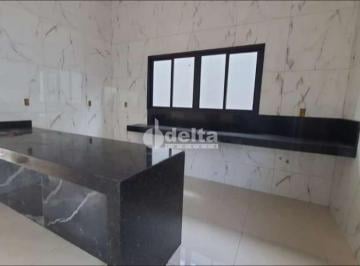 NULL · Casa residencial disponível para venda no bairro Alto Umuarama em Uberlândia-MG