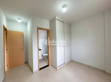 Apartamento · 78m² · 3 Quartos · 2 Vagas · Apartamento com 3 quartos sendo 1 suíte disponível para venda no bairro Presidente Roosevelt em Uber