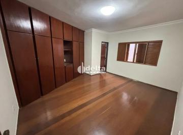 Photo 1 · Casa residencial disponível para venda no bairro Tabajaras em Uberlândia-MG