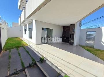 NULL · Casa residencial disponível para venda no bairro Laranjeiras em Uberlândia-MG