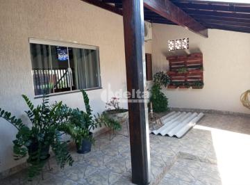 NULL · Casa residencial disponível para venda no bairro Planalto em Uberlândia MG