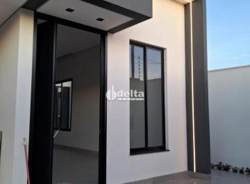 Casa · 286m² · 3 Quartos · 2 Vagas · Casa residencial disponível para venda no bairro Praça Alto Umuarama em Uberlândia-MG