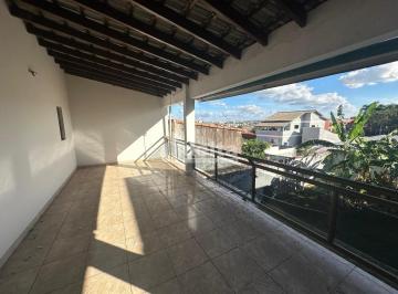 NULL · Casa Comercial disponível para Venda no bairro Presidente Roosevelt em Uberlândia-MG