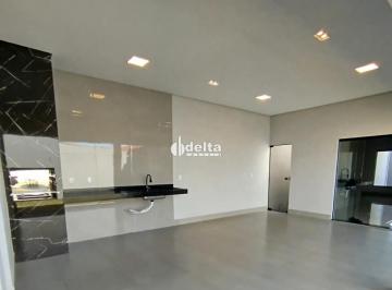 Casa · 250m² · 3 Quartos · 4 Vagas · Casa com 3 quartos, sendo 1 suíte, disponível para venda no bairro Jardim Holanda em Uberlândia-MG