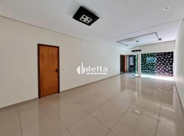 Casa · 250m² · 3 Quartos · 4 Vagas · Casa residencial disponível para venda no bairro Carajás em Uberlândia-MG